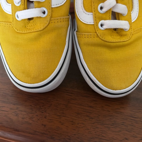 VANS
WARD LACE UP SNEAKERS WOMEN'S - Picture 4 of 12